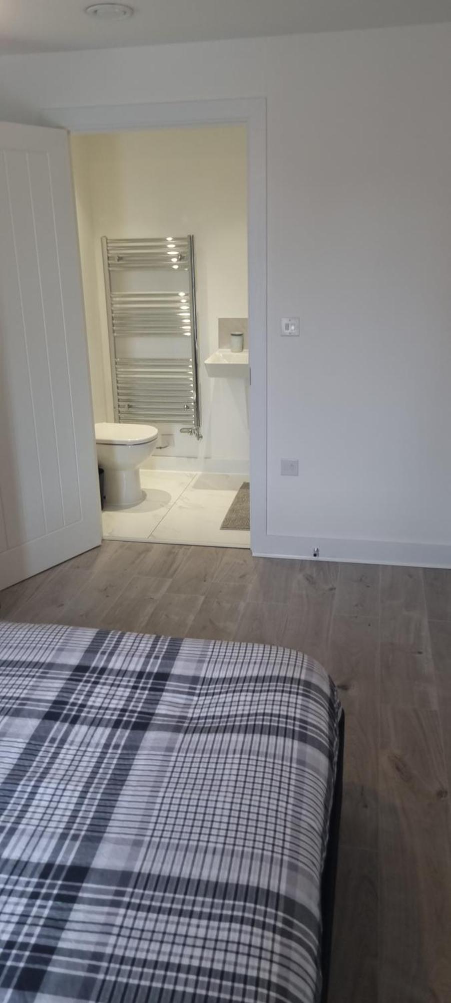 Lush King Ensuite In A Shared Home مانشستر المظهر الخارجي الصورة
